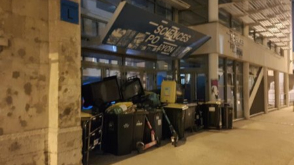Grève à Lyon : blocage de Sciences Po, des interpellation lundi devant un lycée de Saint-Priest 
