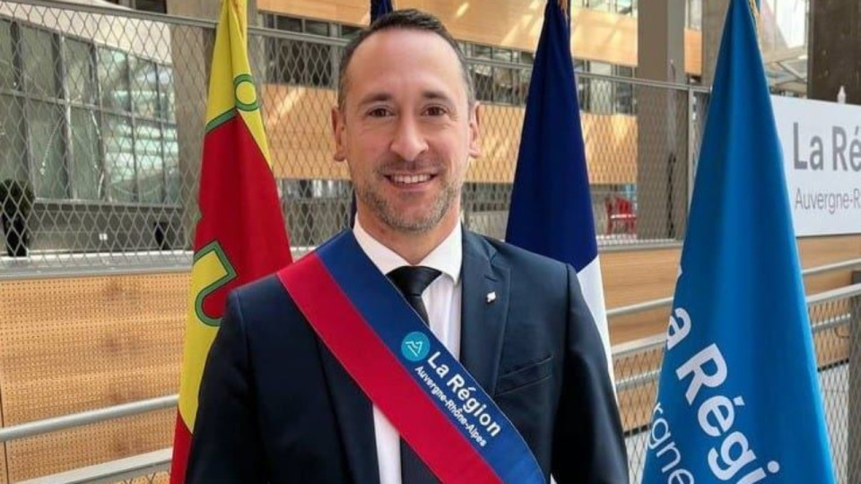 Deux élus RN d'Auvergne-Rhône-Alpes dans une pub Belambra