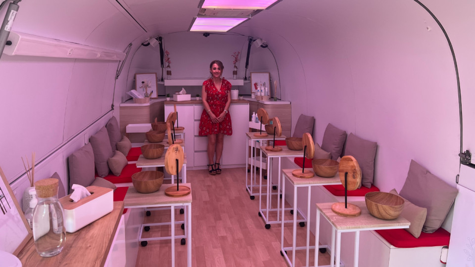 Près de Lyon : un salon itinérant de soins de beauté et de bien-être pour les femmes dans le besoin