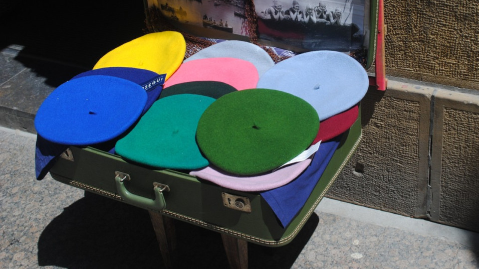 Près de Lyon : un championnat de France de lancer de bérets !