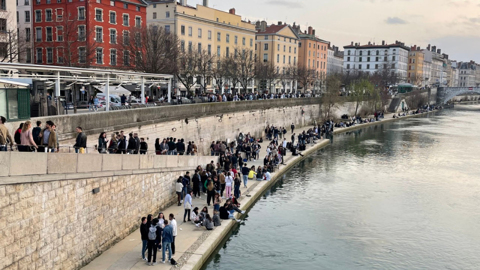 La note est trop salée, la Métropole de Lyon renonce à détaguer les quais de Saône