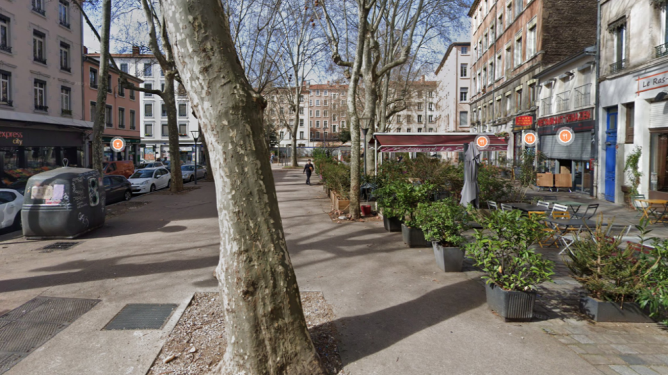 Lyon : Deux clandestins sous OQTF rouent de coups le client d’un bar pour une cigarette