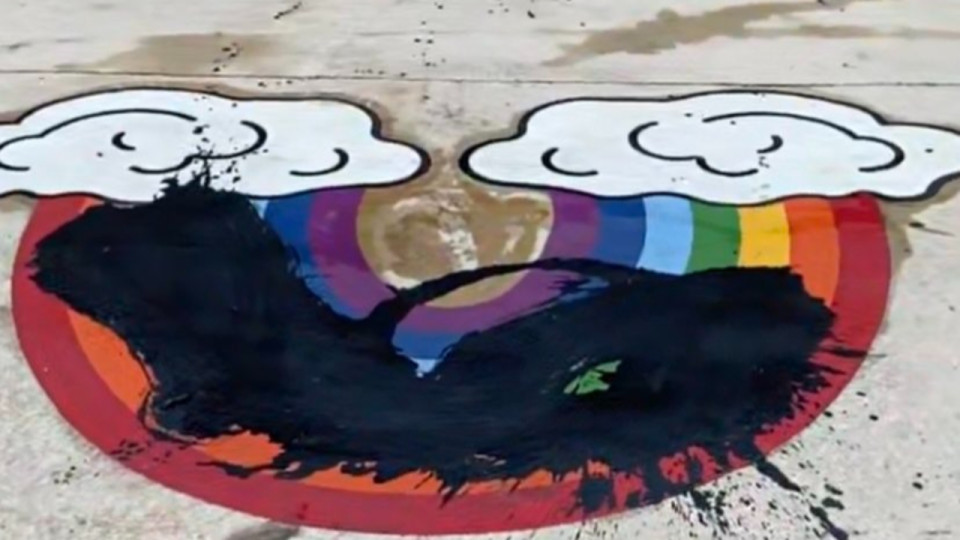 Lyon : des arcs-en-ciel dégradés devant une école du 6e arrondissement 