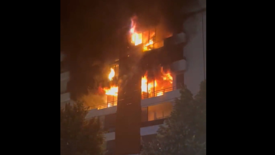 Villeurbanne : des émeutes après la mort de Nahel, quatre blessés dans un violent incendie provoqué par des tirs de mortiers 