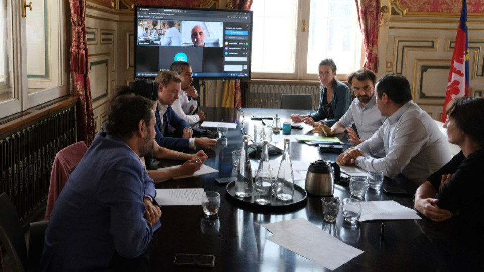 Emeutes à Lyon : Grégory Doucet réunit majorité et opposition pour appeler au calme