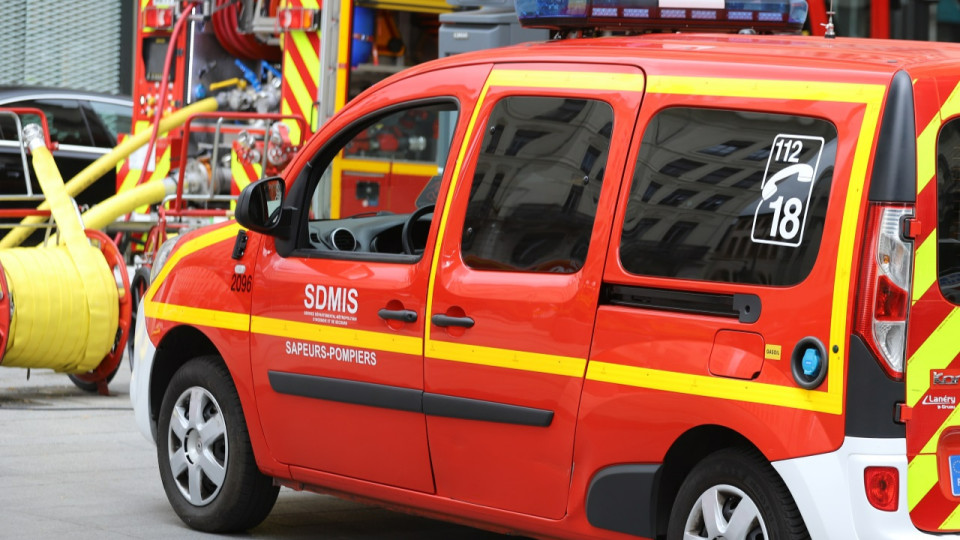 Près de Lyon : un incendie toute la nuit à Vaulx-en-Velin