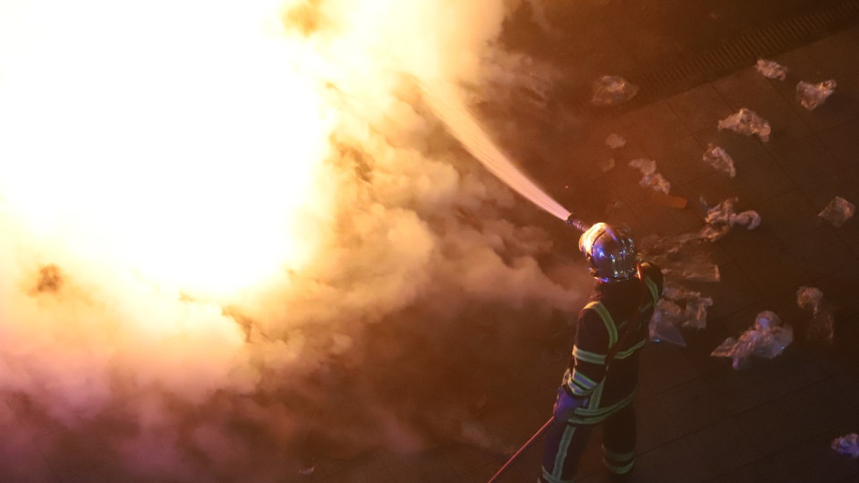 Rhône : à Saint-Romain-de-Popey, un bâtiment en construction prend feu