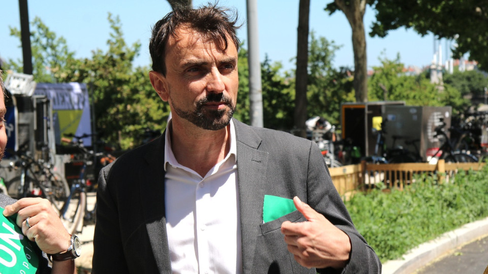 Grégory Doucet "ira écouter" Médine aux journées d'été d'EELV, Renaissance s'étrangle