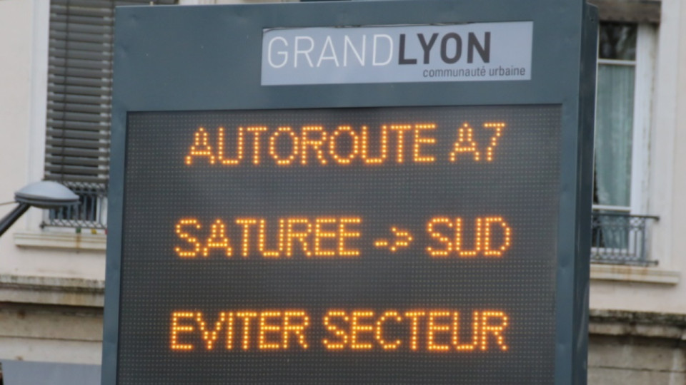 Pluies diluviennes : l'A7 coupée au sud de Lyon