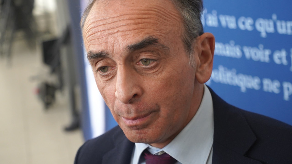 "Lien direct" entre Karim Benzema et la mort de Dominique Bernard : une plainte à venir contre Eric Zemmour