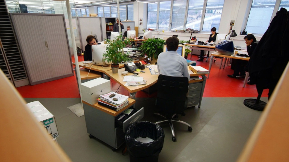 Le groupe Ebra (Le Progrès) annonce une expérimentation de ChatGPT avant de faire machine arrière