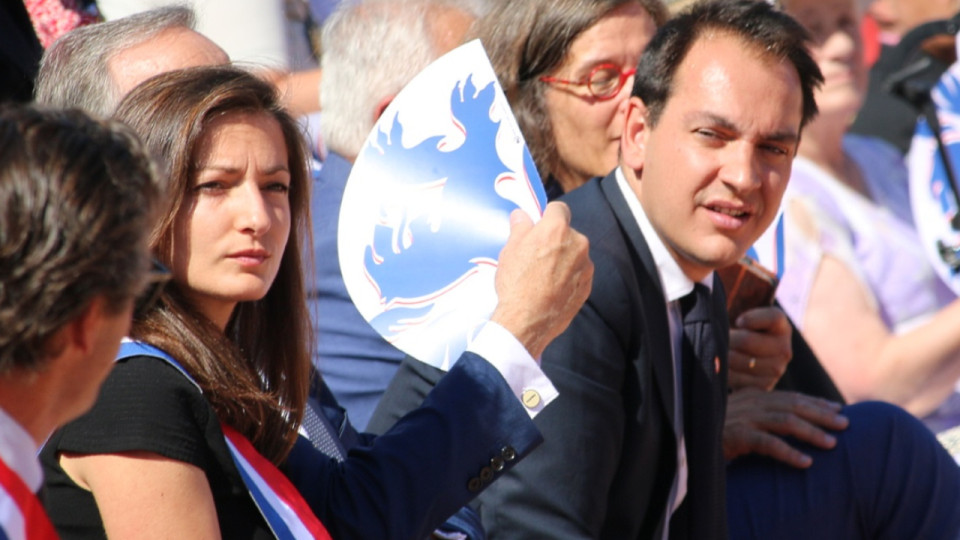 Lyon : Pierre Oliver demande à Grégory Doucet d'empêcher Marie-Charlotte Garin de dormir dans une école