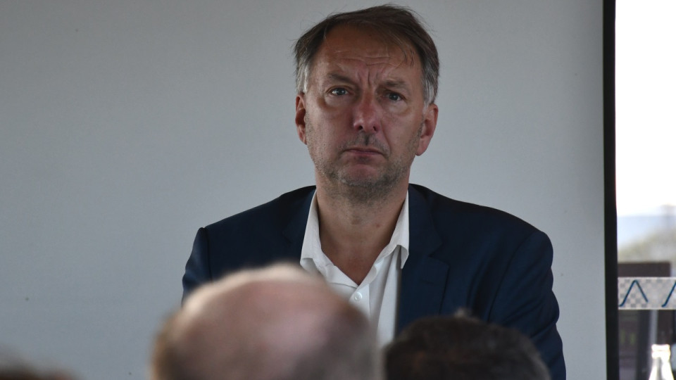 Blocage de la M6 : le président de la Métropole de Lyon se paye Dernière Rénovation