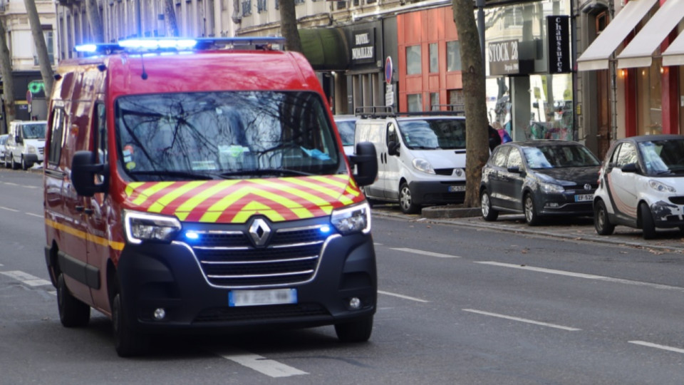 Près de Lyon : il est poignardé par sa femme puis parvient à s'enfuir