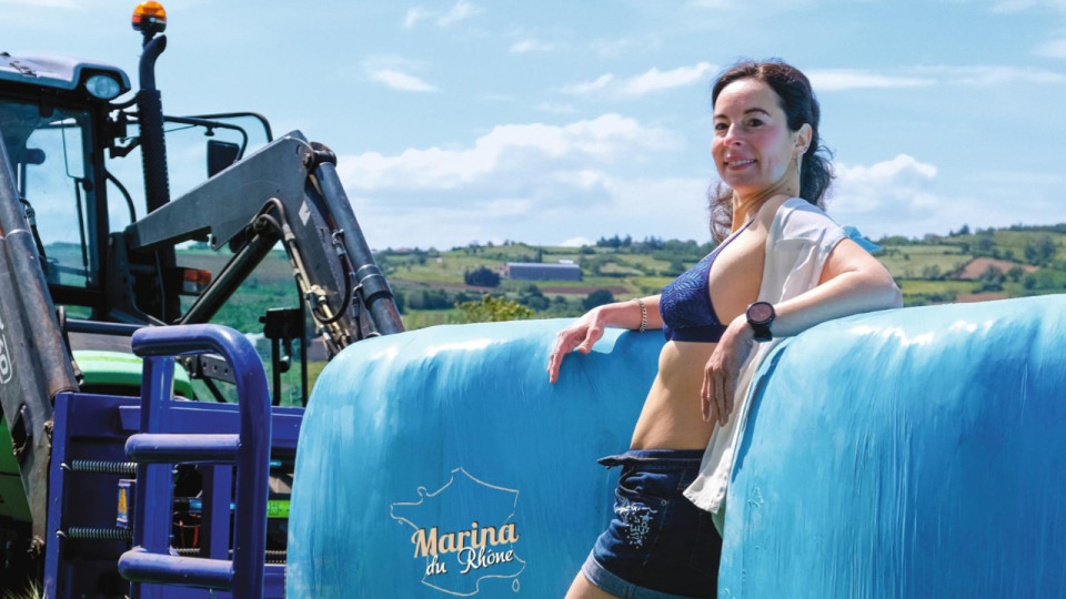 Près de Lyon : agricultrice, elle dévoile ses atouts pour la bonne cause