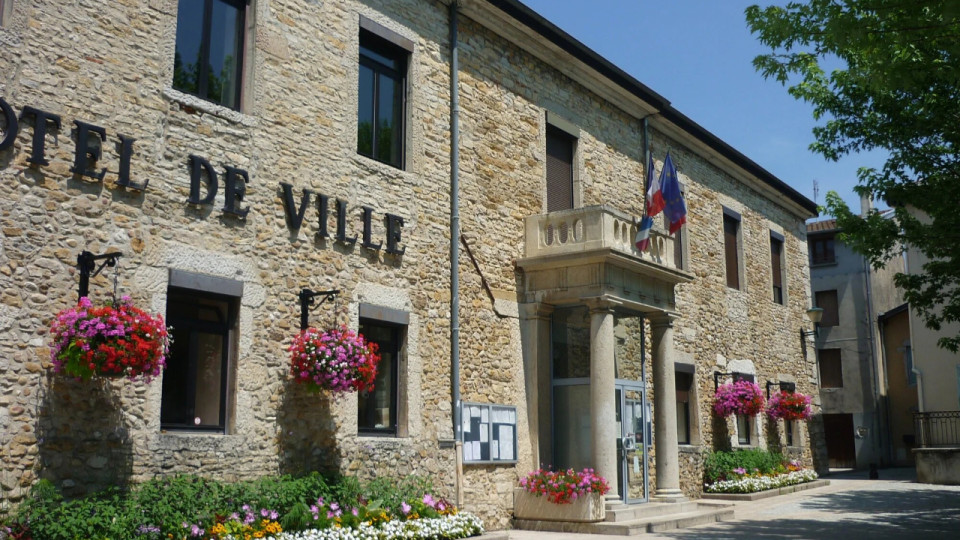 Un élu d'Ambérieu-en-Bugey frappé et insulté par des jeunes qui agressaient une personne âgée