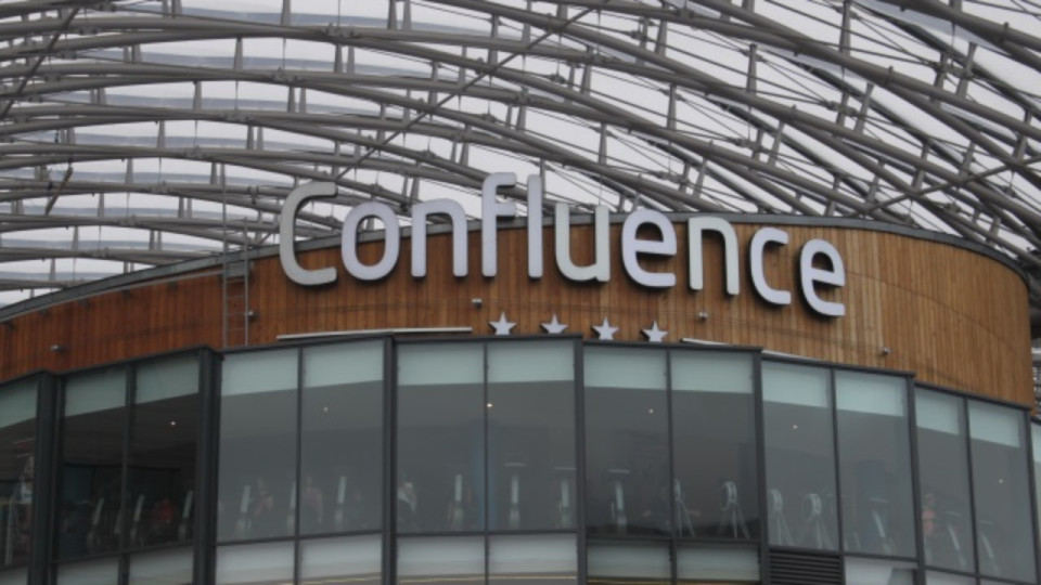 Il asperge de gaz lacrymo les vigiles du centre commercial Confluence : un homme jugé ce lundi pour vol