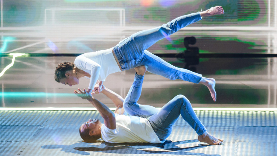 "Là il faut montrer autre chose" : un couple lyonnais passionné d'acroyoga veut créer la surprise dans "La France a un incroyable talent"