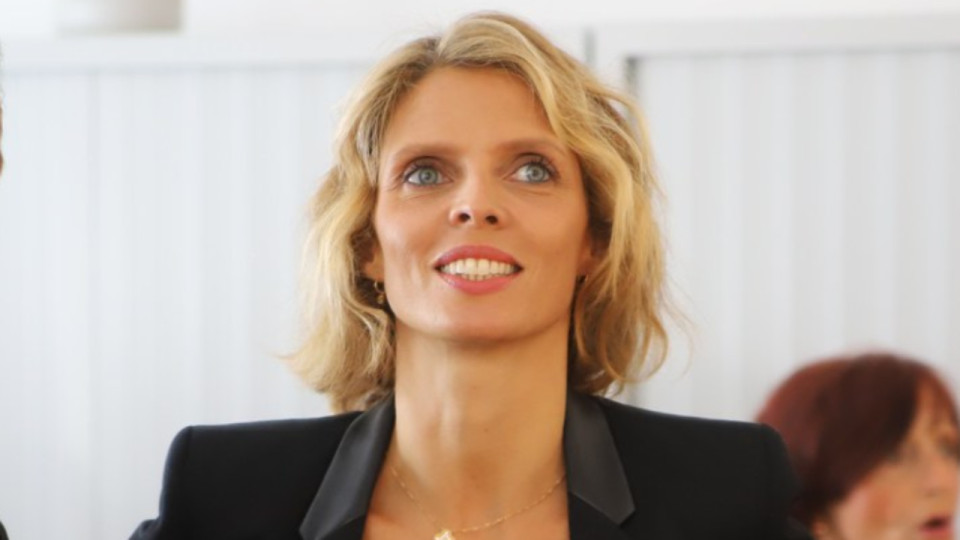 "Je me verrais très bien présenter cette émission" : Sylvie Tellier future remplaçante de Jean-Pierre Foucault à la présentation de Miss France ?