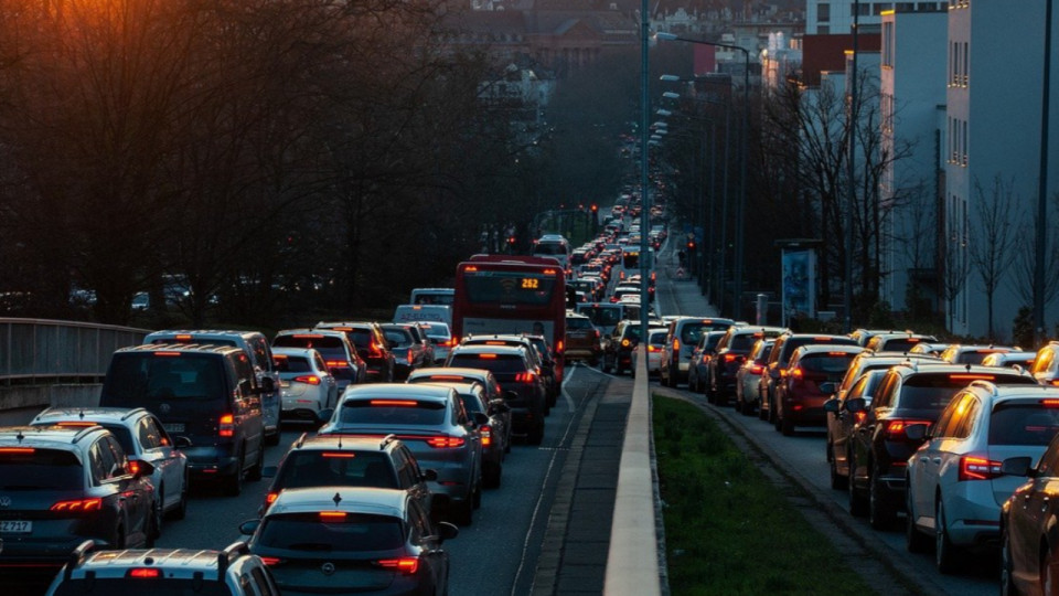 Trafic classé rouge dans la région ce vendredi pour les départs en vacances