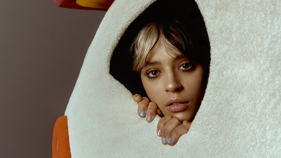 Pomme et 600 artistes signent une tribune pour soutenir les victimes présumées de Gérard Depardieu