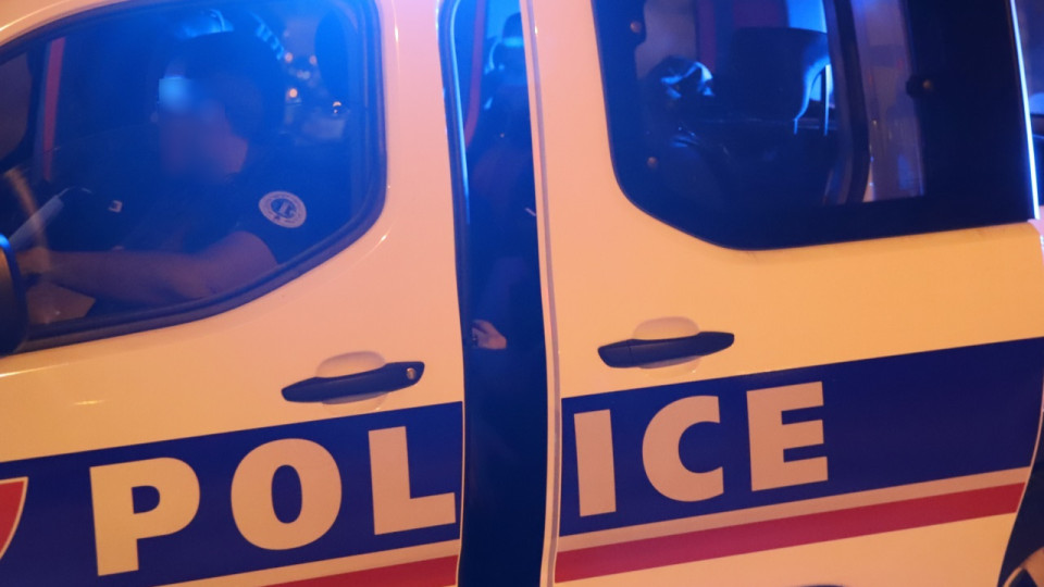 Près de Lyon : malgré son handicap, le septuagénaire maîtrise un cambrioleur 