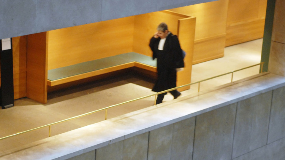 Défenestration d’une femme à Décines : son compagnon laissé libre