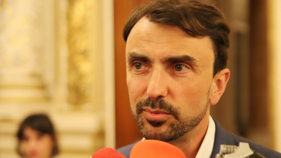 Jet de soupe sur un tableau à Lyon : Grégory Doucet condamne plus fermement l'action de Riposte alimentaire