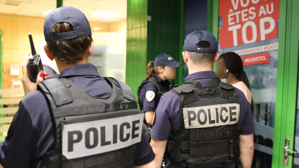 Près de Lyon : deux mineures soupçonnées de vol aggravé