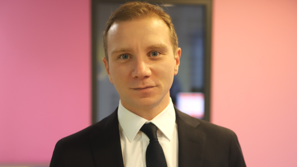 Laurent Wauquiez, le "candidat nudiste" : exclu du groupe LR, Alexandre Vincendet tire sur le président de Région