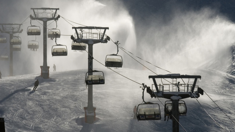 Tourisme en Auvergne-Rhône-Alpes : les stations de ski ont toujours la cote