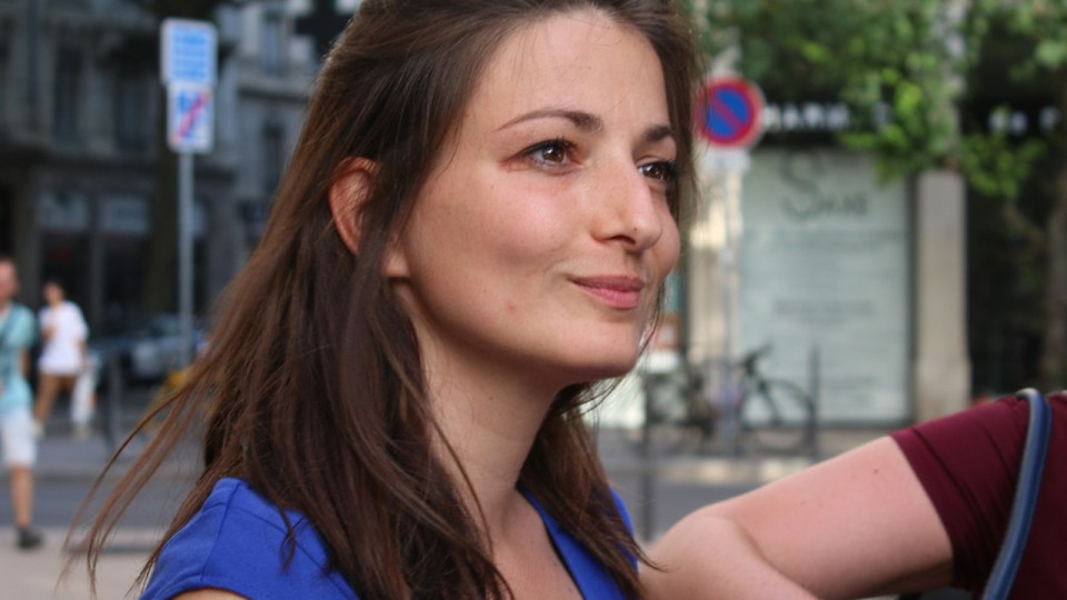 "Oh purée..." : la députée Marie-Charlotte Garin fait expérimenter les douleurs menstruelles à ses collègues masculins