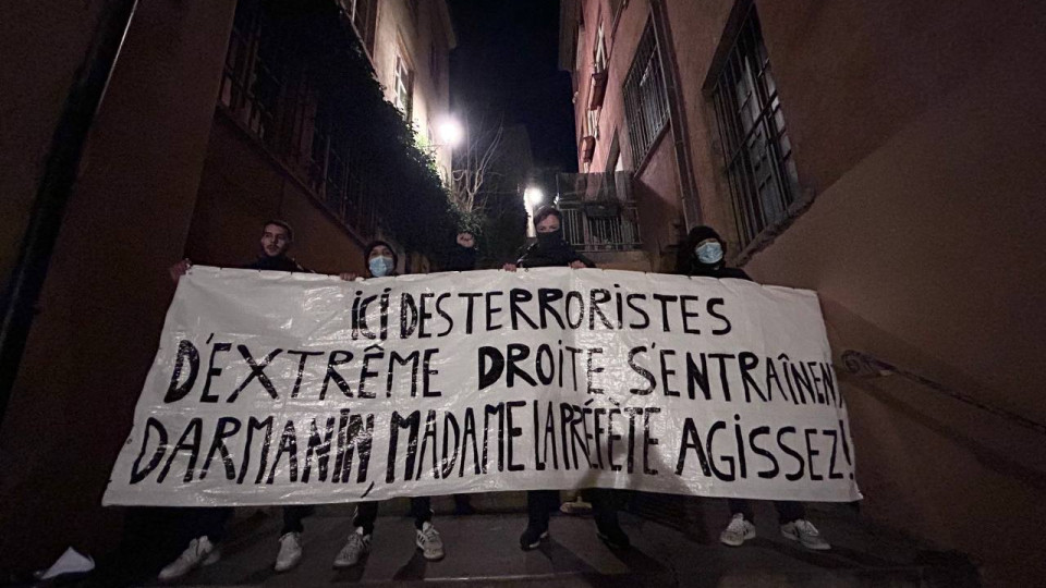 "Ici des terroristes d'extrême-droite s'entraînent" : à Lyon, une action menée pour la dissolution des Remparts