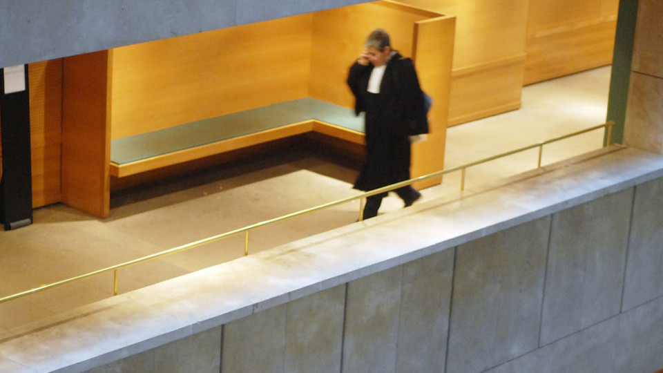 Il avait menacé de mort un journaliste : son procès à Lyon reporté parce qu'il a des examens