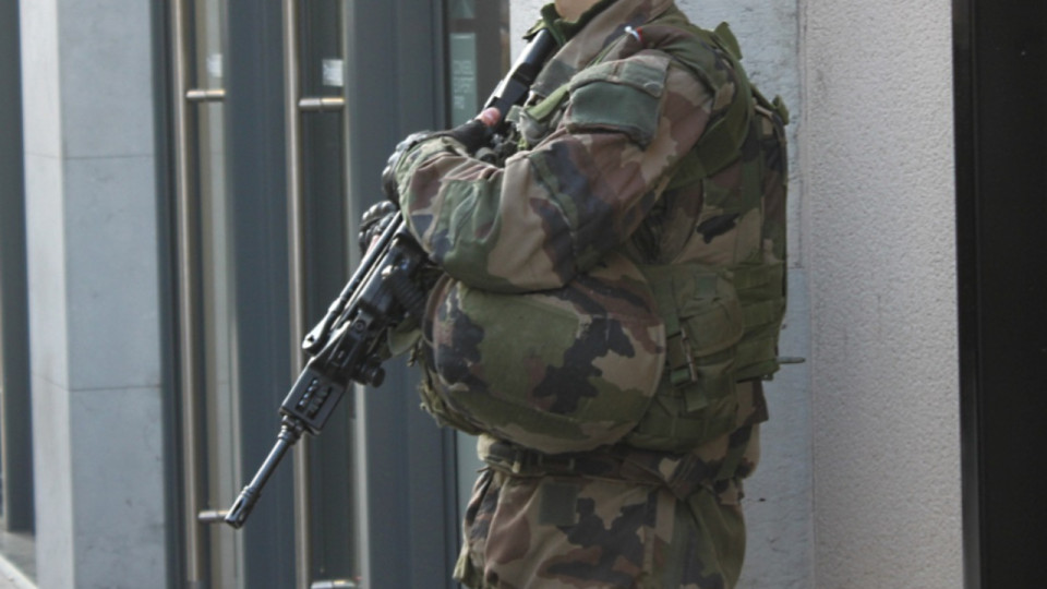 Près de Lyon : les gendarmes alertés à cause d'un lycéen déguisé en militaire