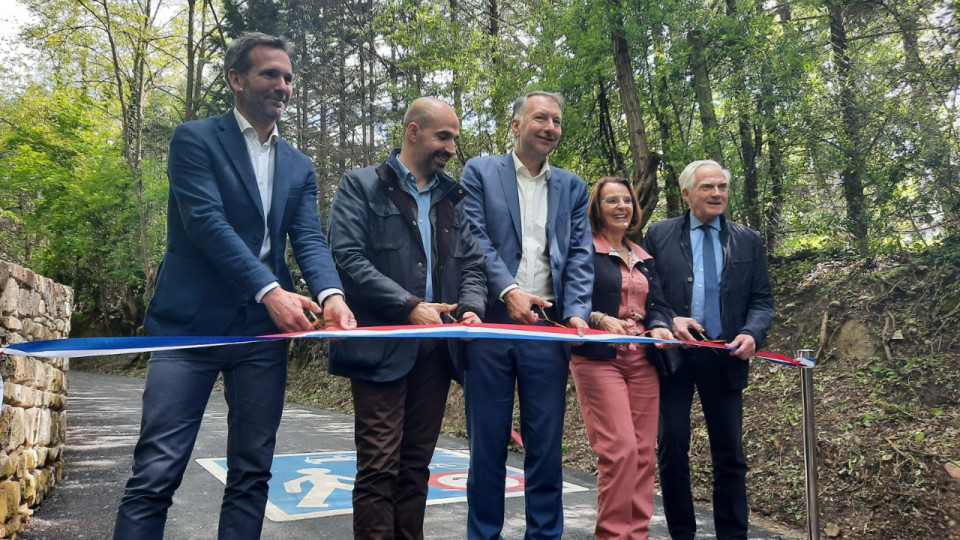 Près de Lyon : après 7 ans de fermeture, le chemin de Charbonnières a rouvert !
