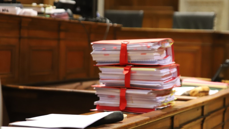 Affrontements entre ultras OL-PSG : une enquête ouverte pour violences en réunion et destruction par incendie