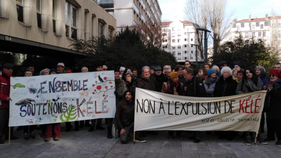 "Non à son expulsion" : le collectif de soutien à Kélé réitère sa demande de régularisation à la préfecture du Rhône