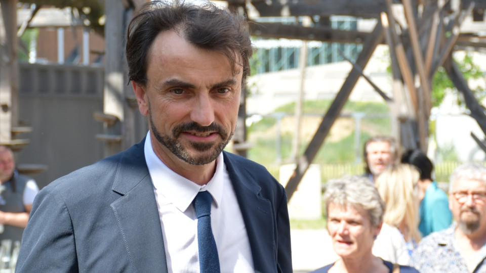 Restriction du droit de grève dans les écoles de Lyon : Grégory Doucet fait machine arrière