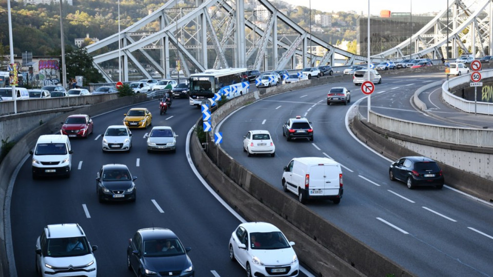 Près de Lyon : un corps retrouvé sur la M7 à La Mulatière, la police à la recherche d’informations