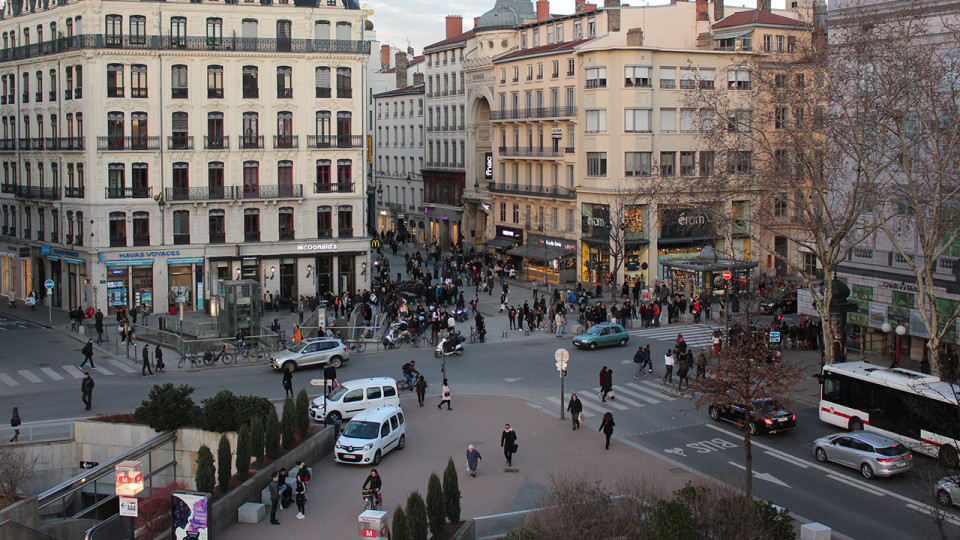 A Lyon, l’inclusion ou non des VTC dans la zone à trafic limité fait débat