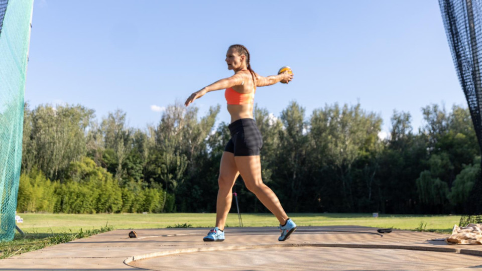 JO 2024 : qui est Mélina Robert-Michon, la porte-drapeau lyonnaise de la délégation française ?