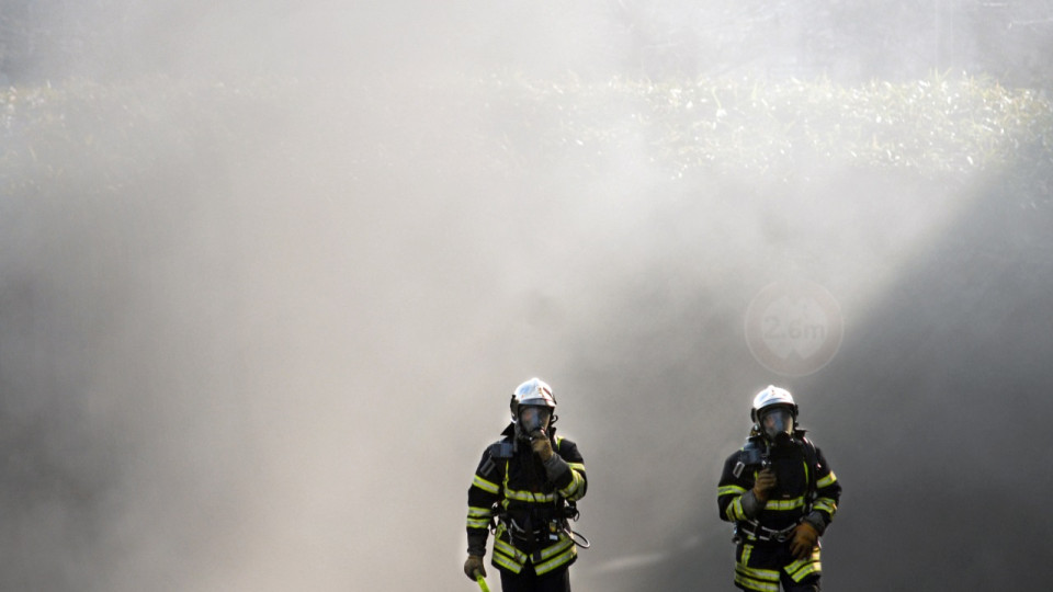 Pr&egrave;s de Lyon : un feu de v&eacute;g&eacute;tation de 5000m2