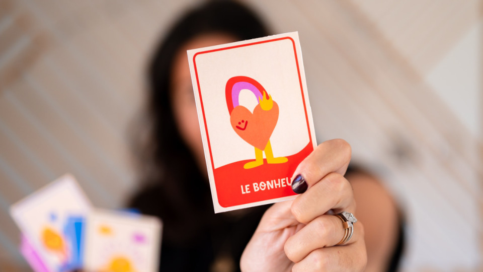 Un jeu de cartes pour tous les enfants inventé par une Lyonnaise
