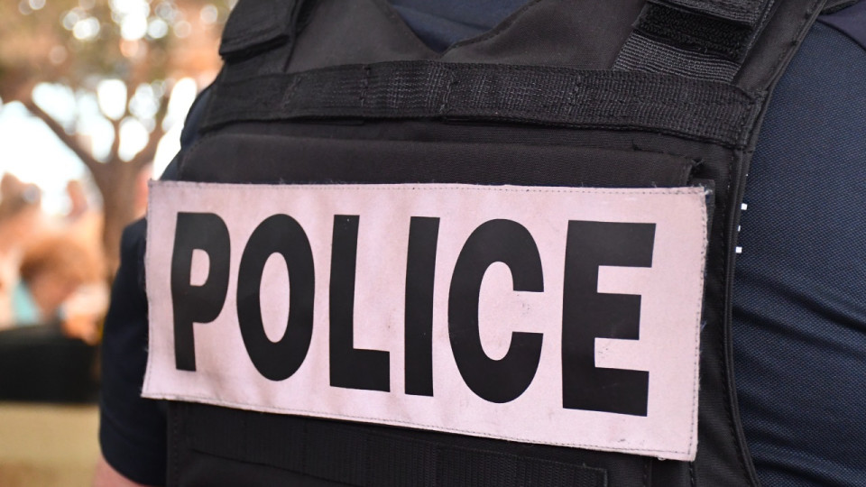 Près de Lyon : un jeune collectionneur agressé et traîné par une voiture 