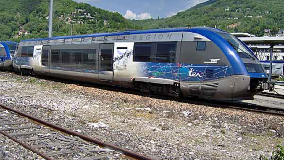 Un arbre tombe sur les voies, la ligne SNCF Lyon-Roanne fortement perturbée