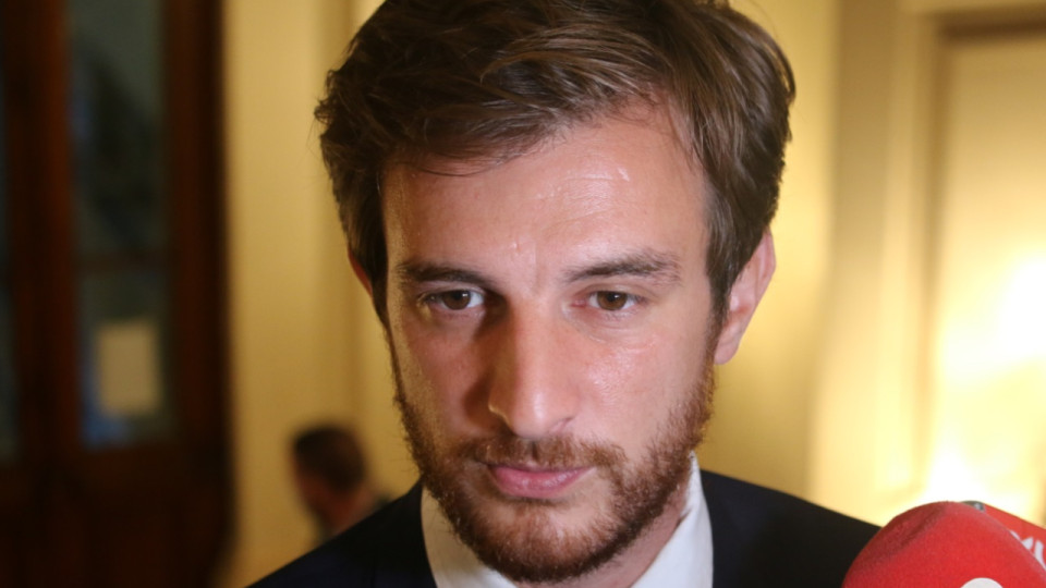 Agression d’un professeur à Villeurbanne : le RN critique la gestion de l’ancien président de Région