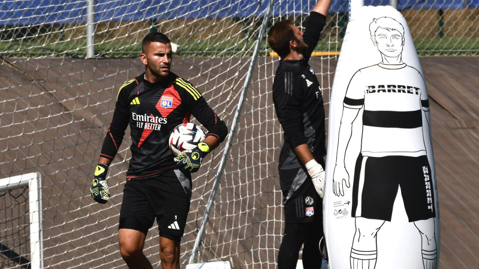 Relégué comme 4e gardien, Anthony Lopes charge l'OL et Lucas Perri
