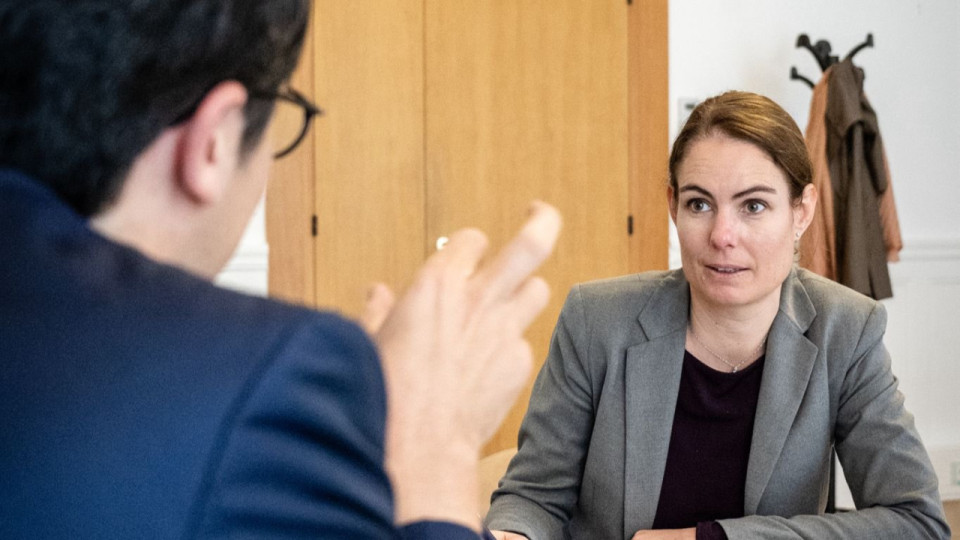 La ministre chargée de l'Energie Olga Givernet en déplacement près de Lyon ce vendredi