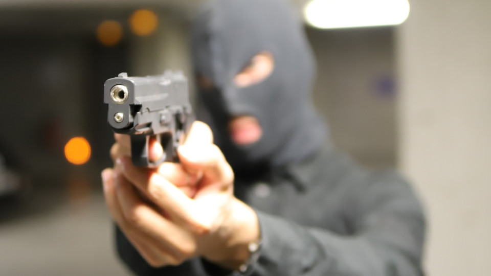 Près de Lyon : un quinquagénaire arrêté après un braquage avec une arme factice